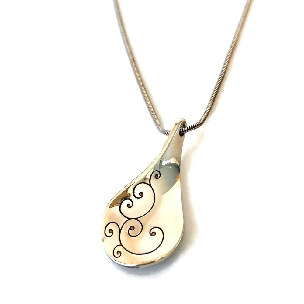 Silver Tone Modernist Brighton Necklace 16-18.5” silver plated. Beautiful